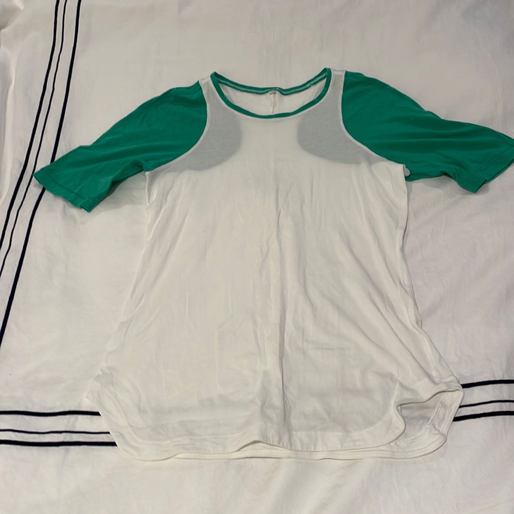 Lululemon short sleeve super soft baseball tee size 6